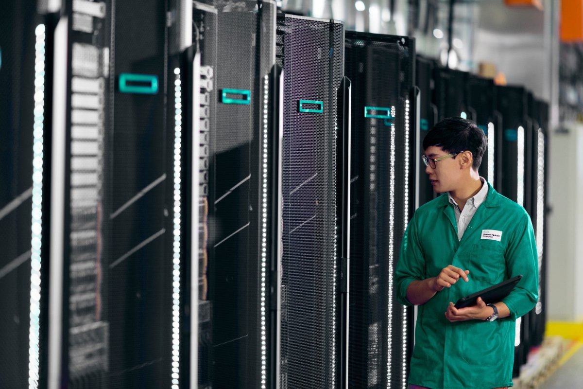 HPE ANW 8325H 4-post Rack Moun S2T43A