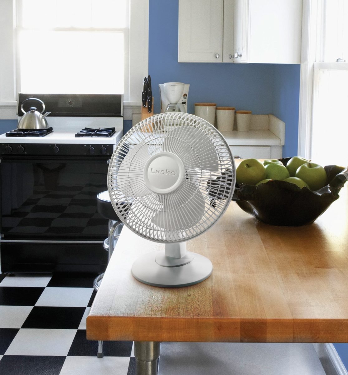 Lasko Products 12 Table Fan 3 Speed White 2012