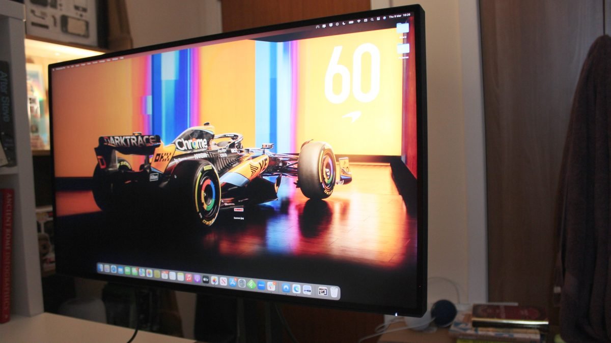 TPV PHILIPS 27" Monitor Mini LED UHD 27B1U7903